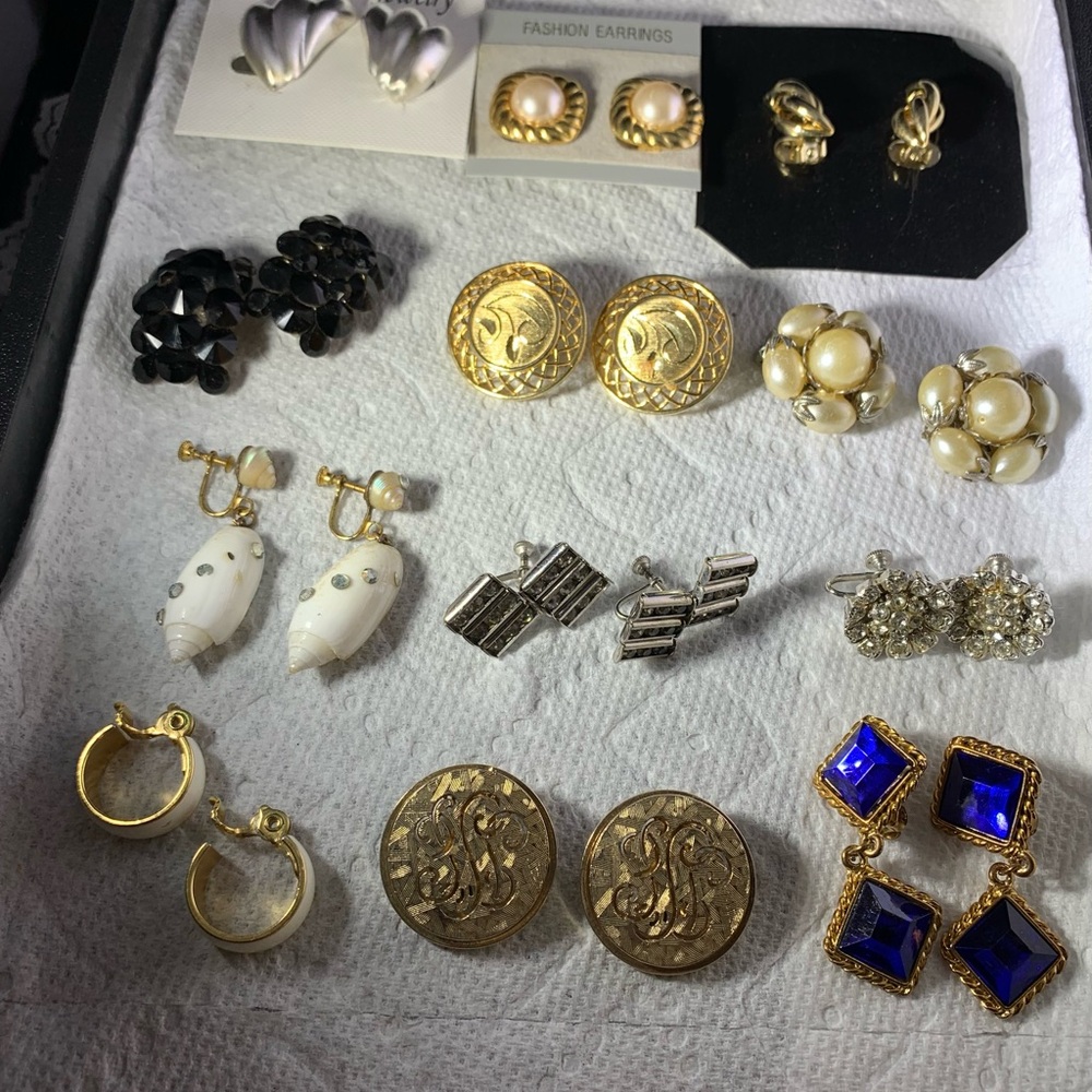 Vintage lot of 12 Clip On Earrings 3 Pair are Screwback.